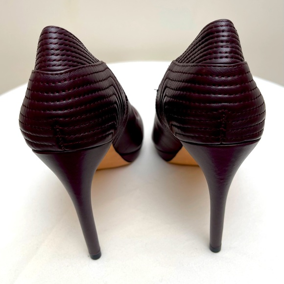 BCBGMAXAZRIA- Donovan Leather Pump, Color- Bordeaux, Size 7, Gently Used - Picture 3 of 12